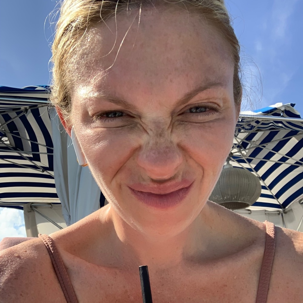 Meet your Posher, Hayley